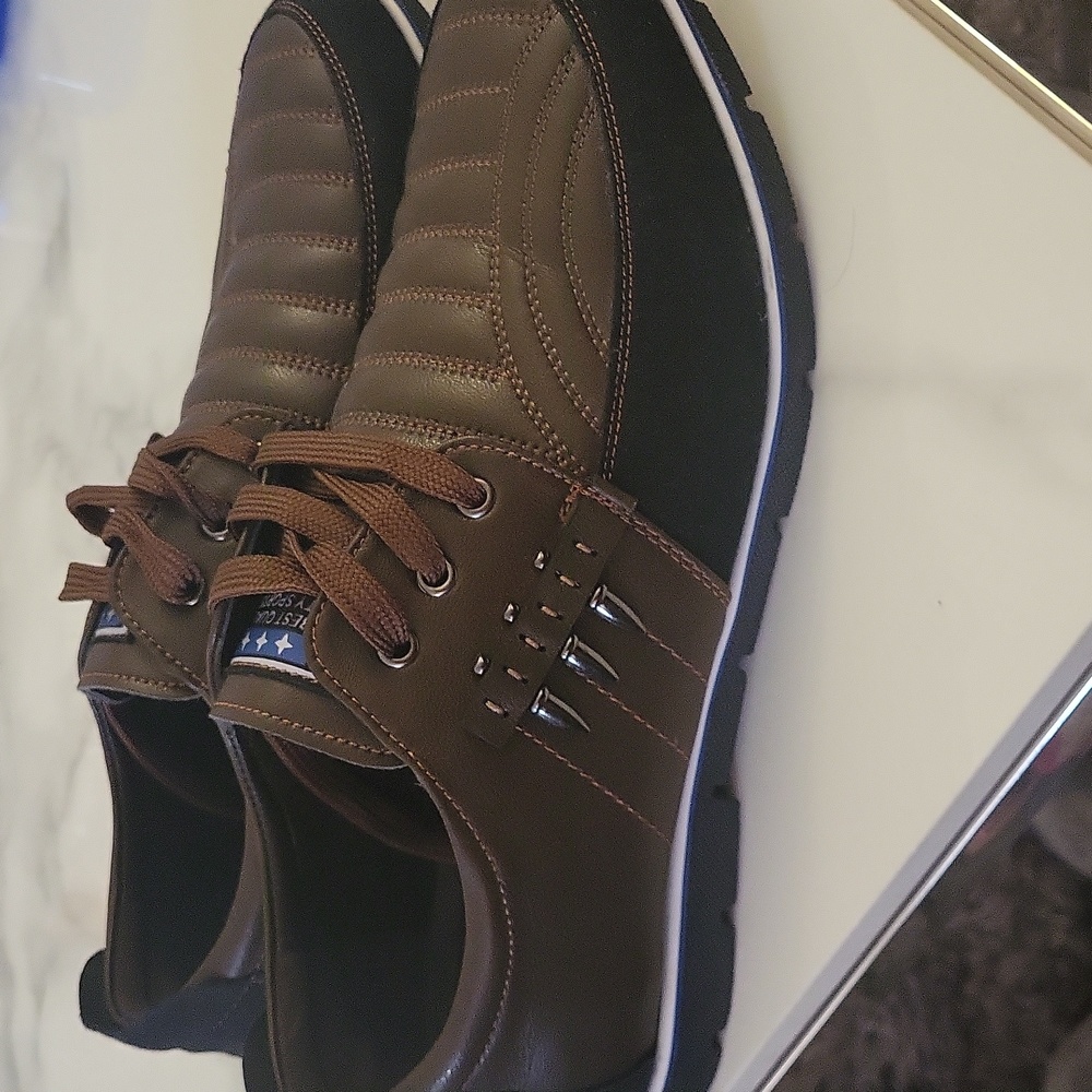 Shoes - Picture 5 of 5